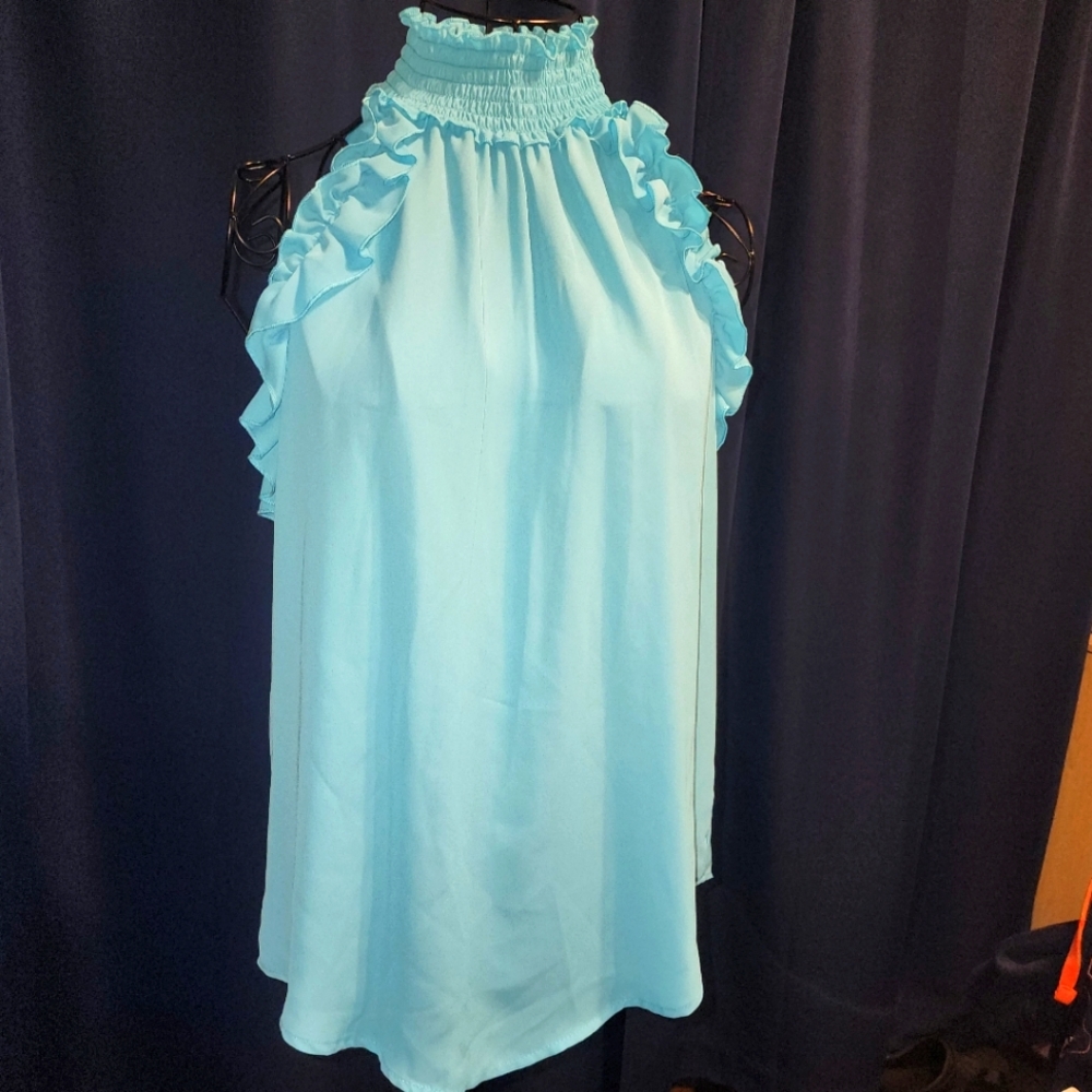 7 Th AVE Design Studio Light Blue Ruffled Women's Top S NWT